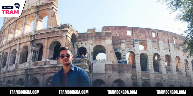 Hai kênh hoạt động chính thức là YouTube & Facebook