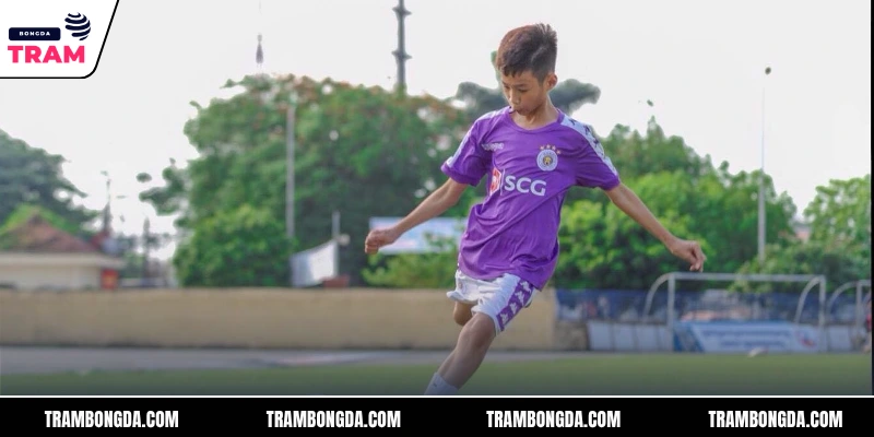 Phong cách bình luận bóng đá hài hước cuốn hút