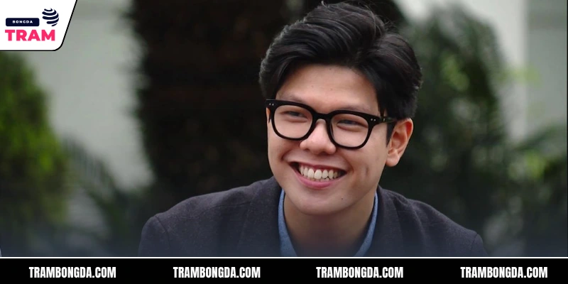 Phong cách bình luận hài hước đặc trưng